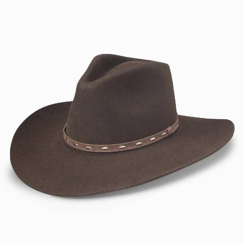 Lightweight felt hat for easy portability -3X Briscoe Cowboy Hat