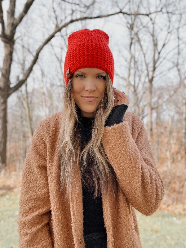 Classic black cap for versatile outfit pairing -Minny Beanie | Bright Red