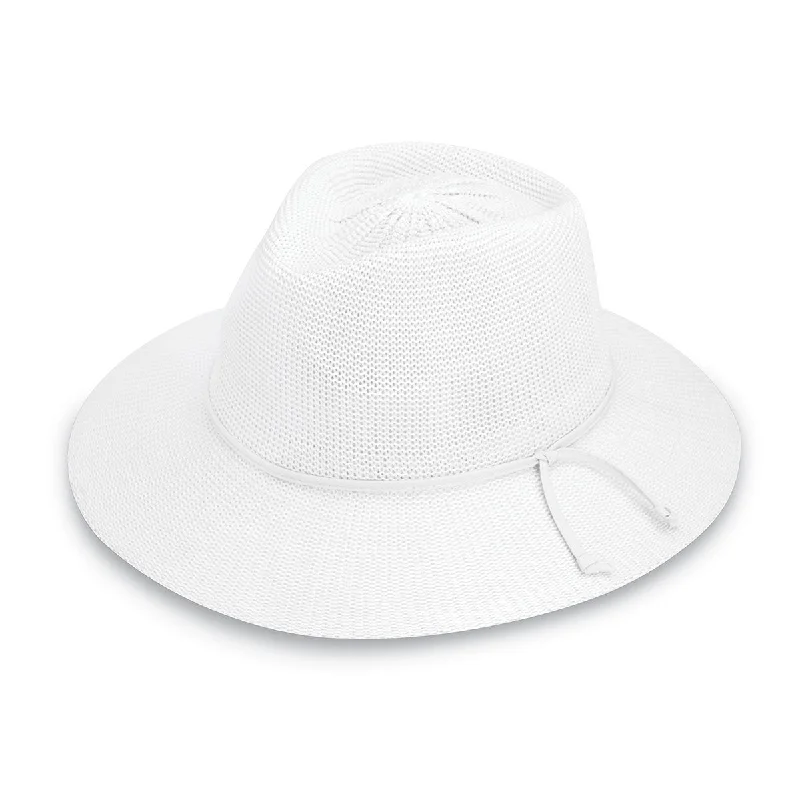 Victoria Fedora-White