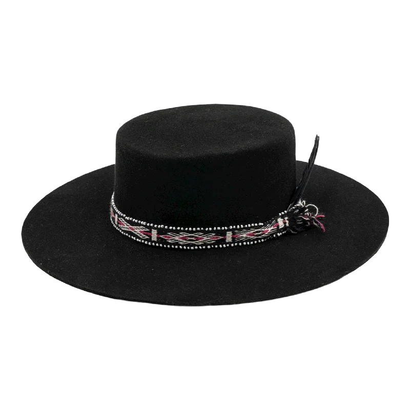 Black felt hat for sleek minimalist looks -Ser de Luz