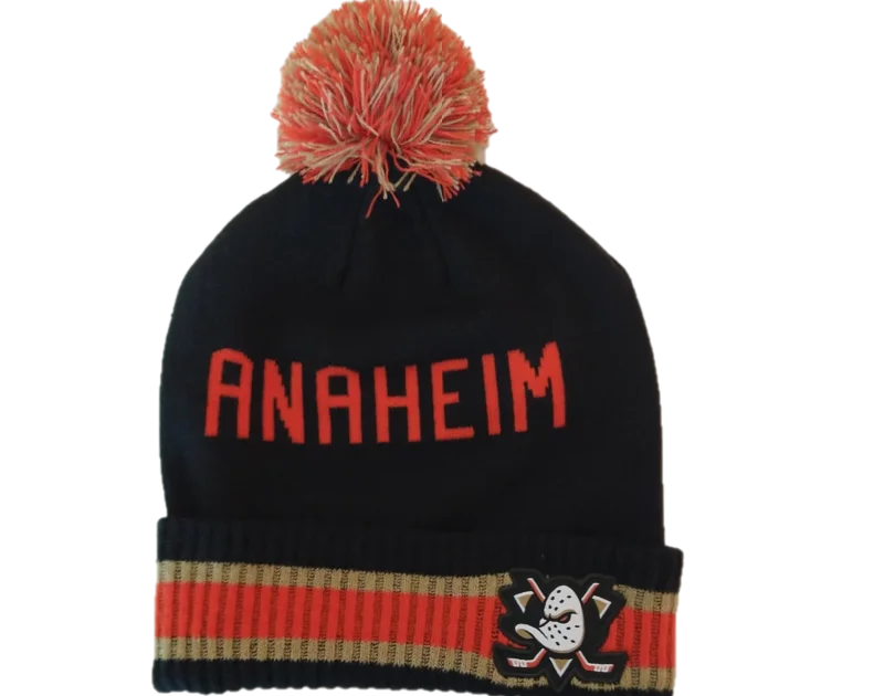 Classic cap with simple logo embroidery -Anaheim Grand Pom Beanie